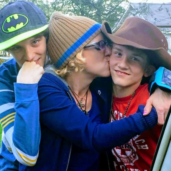 Meet your Posher, Brittney dawn - Picture 1 of 1